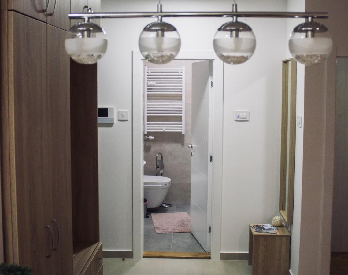 Lux Advent Apartment 수보티차 외부 사진